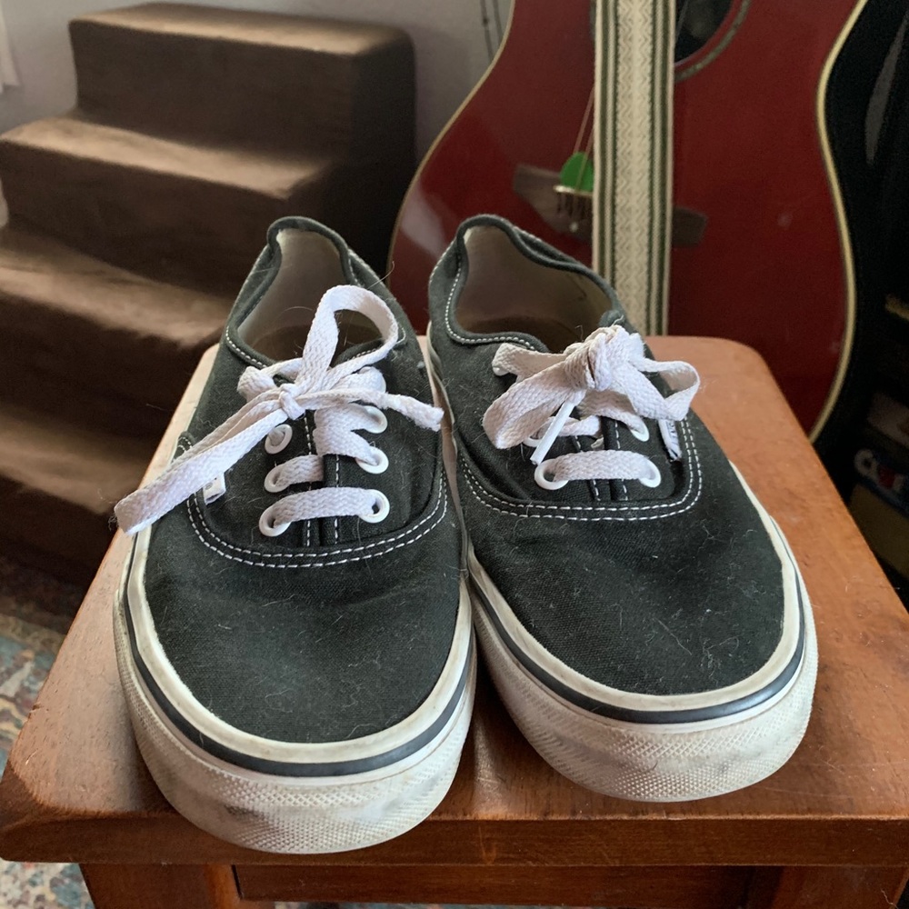 Vans - Picture 3 of 5